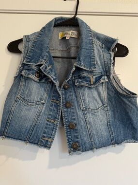 Miss Posh Women's Light Blue Denim Vest